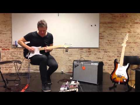 Steffen Brix @ Frederikshavn MusikMesse (EMMA electronic) II (Tanglewood Stratocaster / Fender)