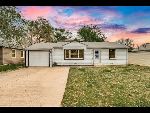 NEW LISTING: 220 E Edgemoor St Derby KS 67037