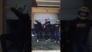 Download lagu dance tiktok viral terbaru pake helm 2021 mp3