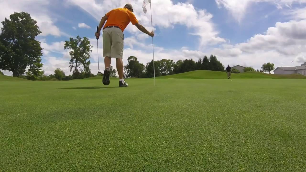 Par on the 9th hole of Oliver's Nest