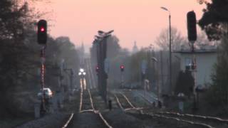 preview picture of video 'Zachód słońca na linii kolejowej Kędzierzyn Koźle - Głogówek'