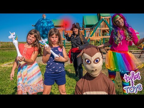 Princess Lollipop Helps Kate and Lilly Bubble Blast Silly Monkeys and the Pirate Witch!