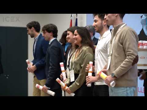 Entrega de diplomas a jóvenes ICEX Vives 2024