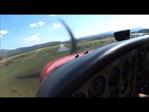 C172 Touch and Go at Divača Airport with Strong Crosswind