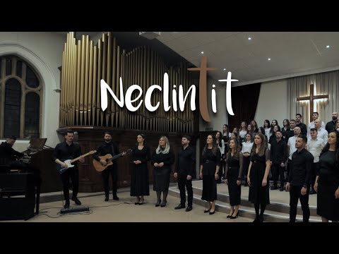 SF3 & Corul Bisericii Sfanta Treime Londra - Neclintit