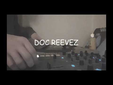 DOC REEVEZ Scratching