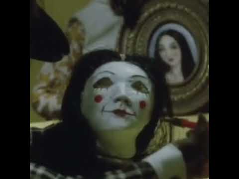 Lllyric? - A Girl Is A Gun [Official Visualiser]