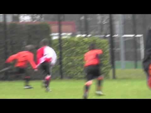 25 jan 2014 VV De Meern D4 - PVCV D3 com 4-1 Doelpunt Maurits (4-1)