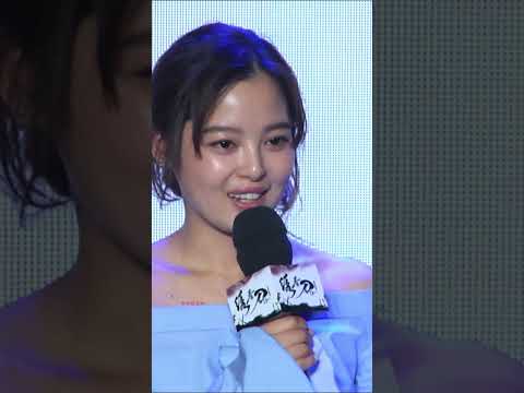 轻熟！演员辛芷蕾特写玉足，好气质