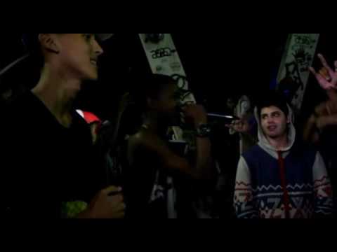 Rezendeevil  Cheirou Amoeba e Foi Rimar No Tanque ( Mister M- o Mito) kkkk