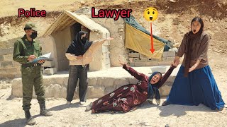 Download lagu Presence of a lawyer and police to follow up on case of second wife's complaint against husband mp3 Download lagu Presence of a lawyer and police to follow up on case of second wife's complaint against husband mp3