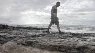 Settle in the Ocean - Hawaiian Style