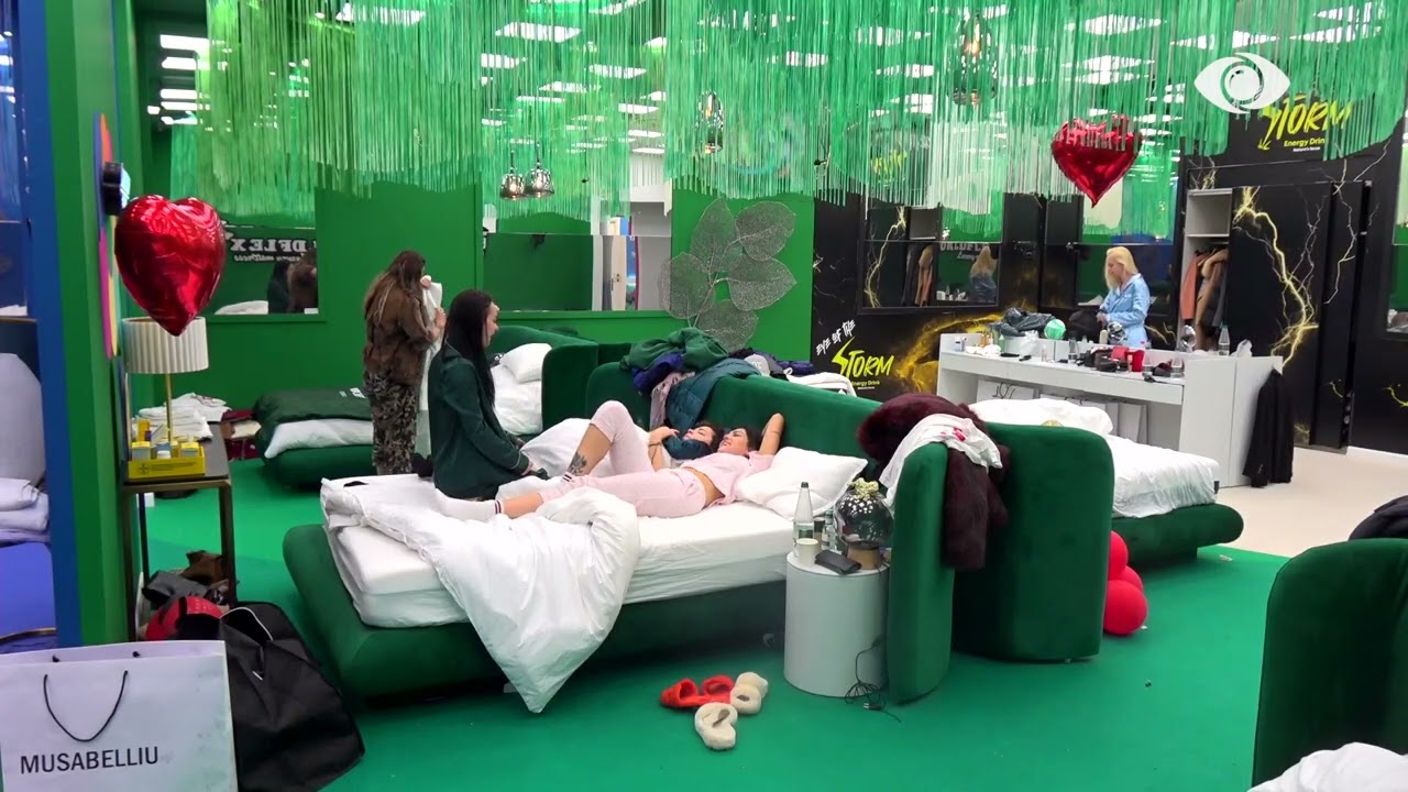 Do të them 'flutura' që nga sot/ Rozana bën batuta me Gertën