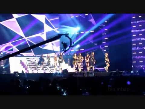 [Fancam] SNSD at Seoul Music Awards 2012