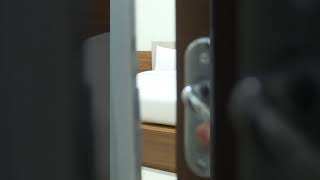 Download lagu Kenapa Setiap Malam Tahun Baru, Kamar Hotel Full ya 🥺🥲 #shorts #youtubeshorts #hotel #newyear mp3