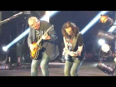 Rush R40 tour "Working Man" live @ the Air Canada Centre Toronto 19/06/2015.