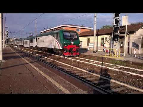 E464 333+8 piano ribassato Trenord - Milano Greco 04/06/2021