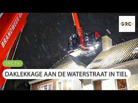 Wateroverlast aan de Waterstraat in Tiel