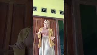 Download lagu ada yang menonjol tapi bukan bakat #shorts #short #joget #trending #tiktok #viralshorts #bali mp3