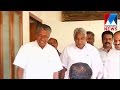 Pinarayi visit Oommen Chandy in Puthuppalli House | Manorana News