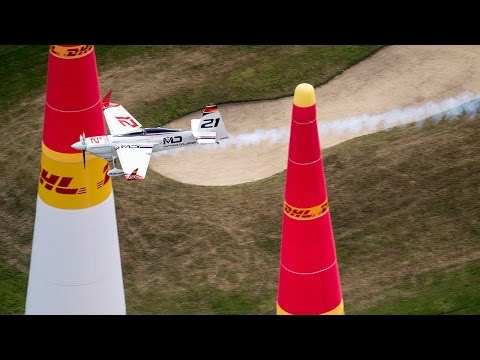 High Speed Air Racing Over Ascot | Red Bull Air Race 2016