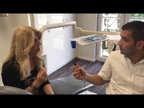 Zahnfleischlifting: Vorher und nachher Dr. Siuosh Rassaf / Frankfurt