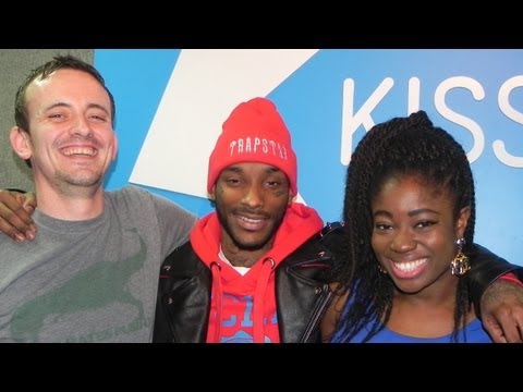 Angel sings 'The World' LIVE at KISS FM (UK)