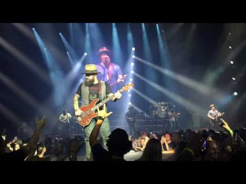 Zac Brown Band - Clay and Coy guitar duel into Metallica Enter Sandman