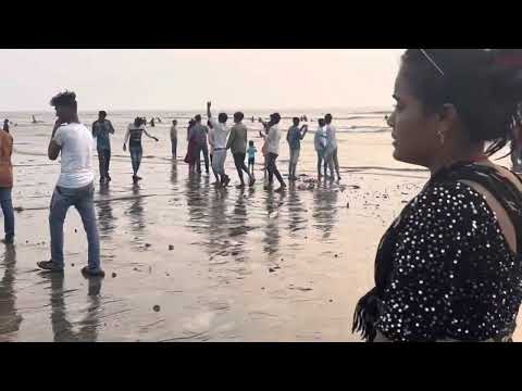 #video - ragini vishwakarma juhu beach par naye kalakaron se bat karti