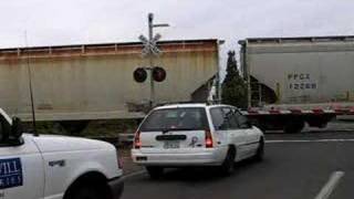 preview picture of video 'Albany & Eastern Train in Lebanon, Oregon'