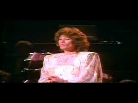 Dame Kiri Te Kanawa sings "Chi il bel sogno di Doretta"