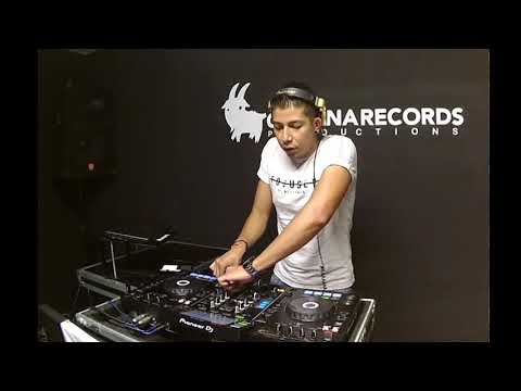 LIVE - Arturo Estrada - Caprina Records