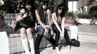 MILLIONAIRES - Hey Hey Richboy!  - w/pictures