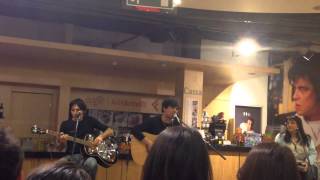 Zen Circus "Sestri Levante" show case Feltrinelli Genova