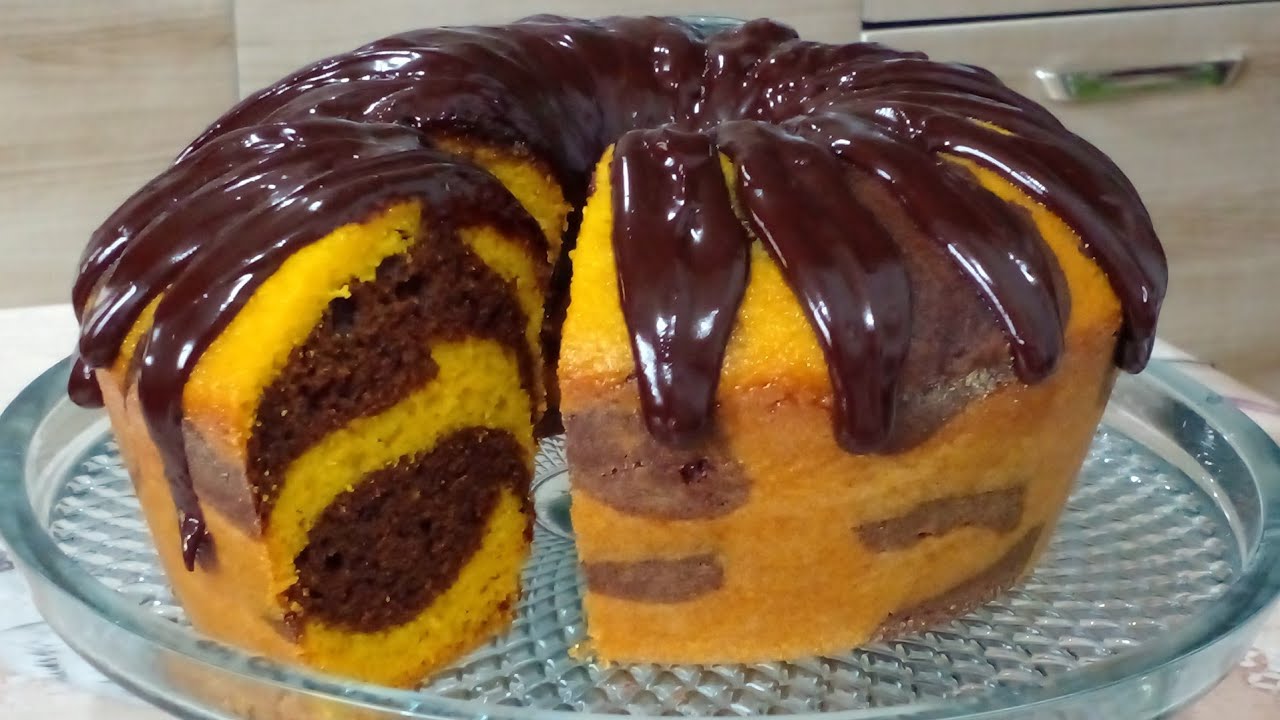 BOLO DE CENOURA MESCLADO DE CHOCOLATE