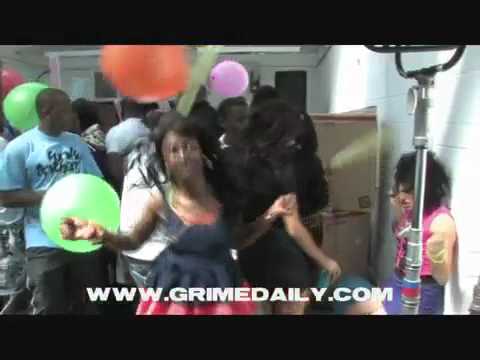 ACCESS ALL AREAS KYLA CRAZY COUSINS  DAYDREAMING