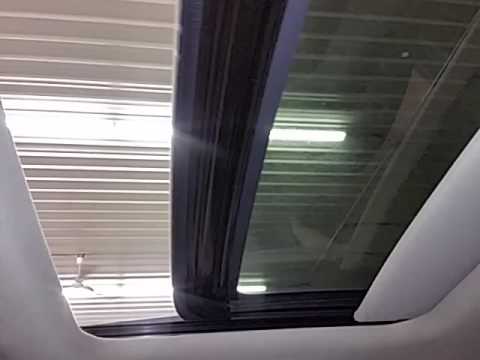 CF0468 - 2010 Ford Fusion SE - Roof Glass