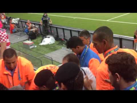 Crazy fight at 2014 World Cup in Recife, Brazil: Croatia v Mexico Pt.2