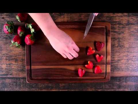 GODIVA Chocolate Fondue