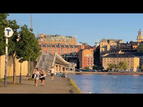 Stockholm Walks: Munkbrohamnen-Fatbursparken. Hot evening walk on city streets less travelled