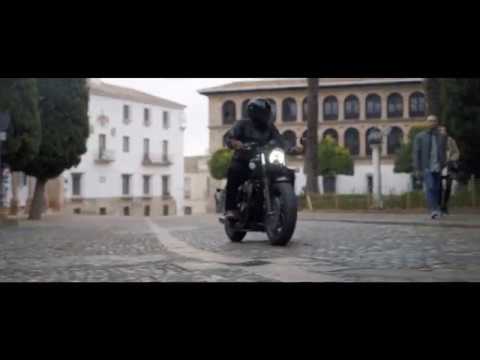 Nueva Bonneville Bobber Black