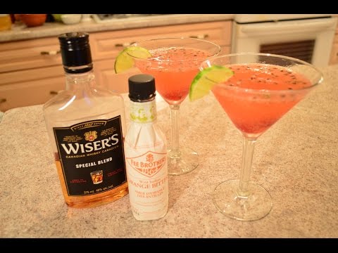 How to Make Passion Fruit Whisky Cocktails: Made in Niagara with Kimberly