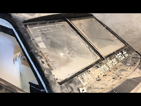 Ford Escort Extreme Rebuild - S1 E1 - Project presentation + remove the wood - ENG SUB