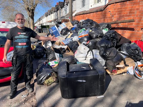 A tour of RAT INFESTED Birmingham in the BIN STRIKE - Who Is To Blame?