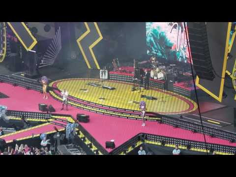 Erasure - Support Act for Robbie Williams 03/06/2017