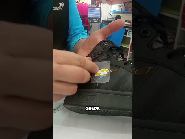Vídeo relacionado con MFCGHXR Juego de 28 piezas de decoración de zapatos para zapatillas de burbujas, accesorios de decoración de clips para zapatos para adultos, accesorios de Halloween, regalos de fiesta DIY