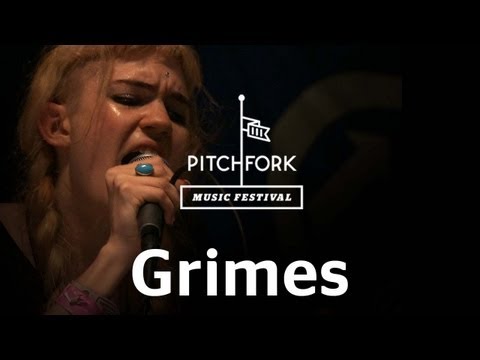 Grimes performs "Circumambient" at Pitchfork Music Festival 2012