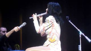 [HD] Original Katy Perry Fails at Playing Flute/Recorder Good Morning America Play Of The Day