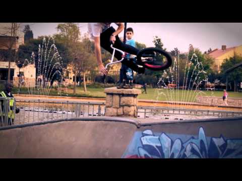 DJ GANYANI FT KHUMBUZILE - That's Life