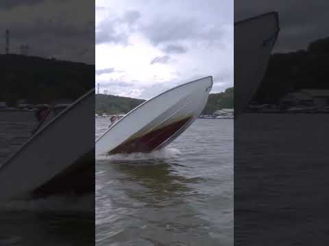How to drive a boat